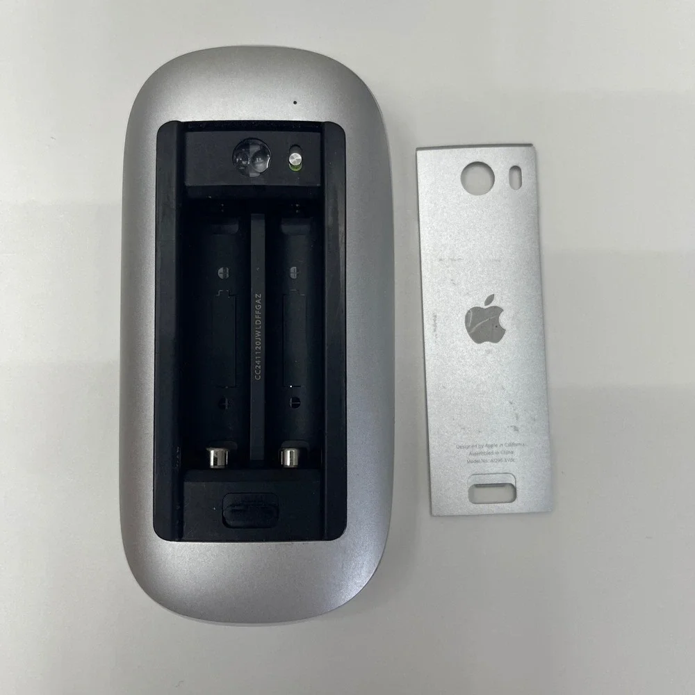 Genuine Apple‎ Gen 1 Magic Mouse A1296 White Silver Wireless Bluetooth MB829LL/A